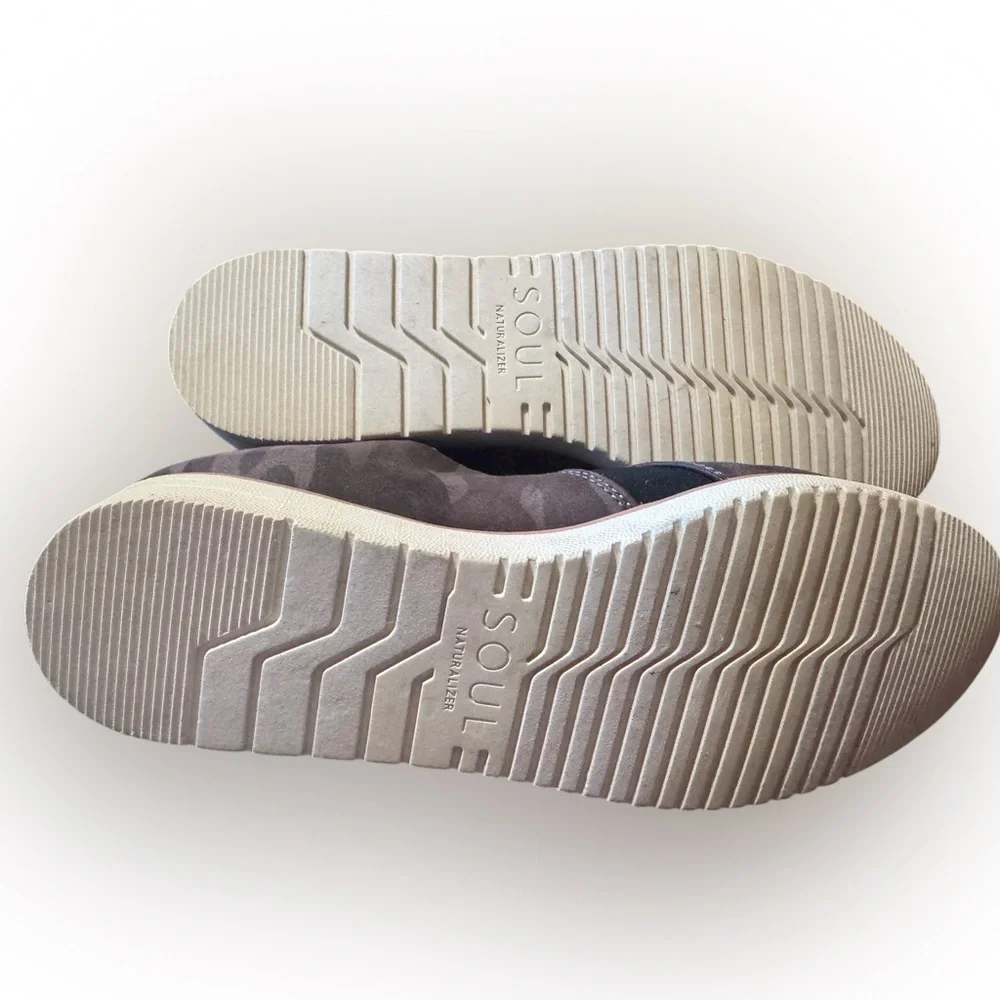 Naturalizer Soul Idea Camo Slip On Sneaker SZ 8.5